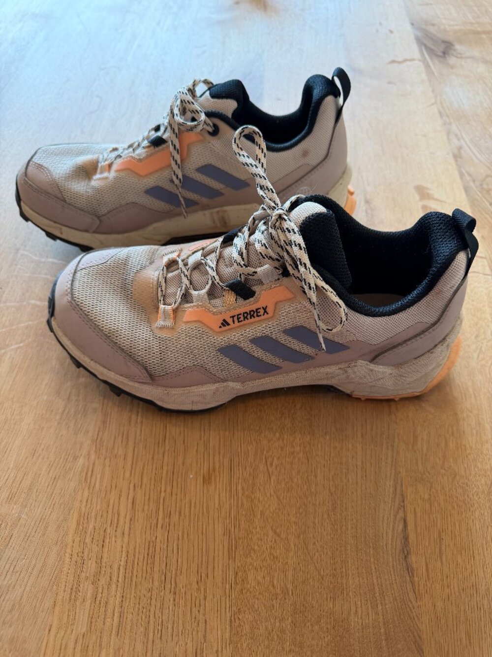 Adidas Terrex Women’s Hiking / Trail Shoes – Size 8